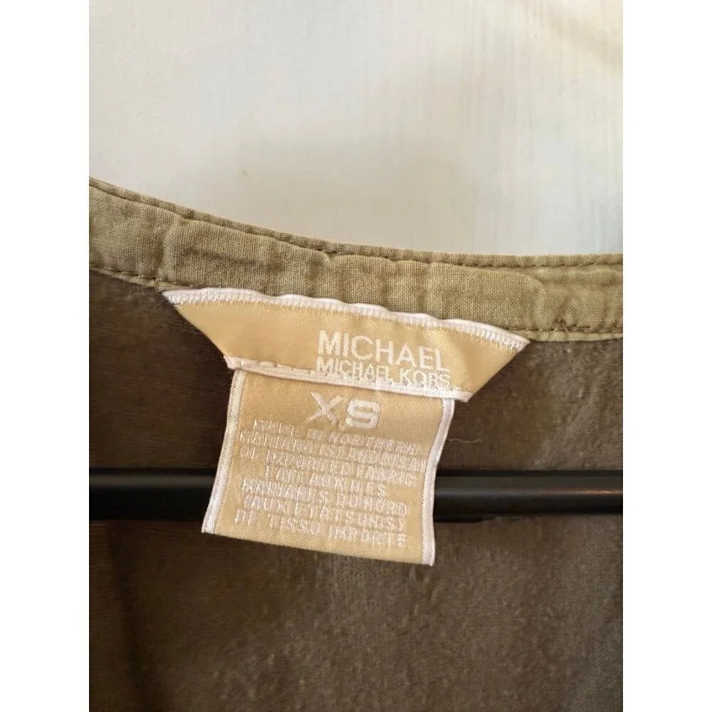 Michael Kors women’s size X-small sleeveless v neck shirt